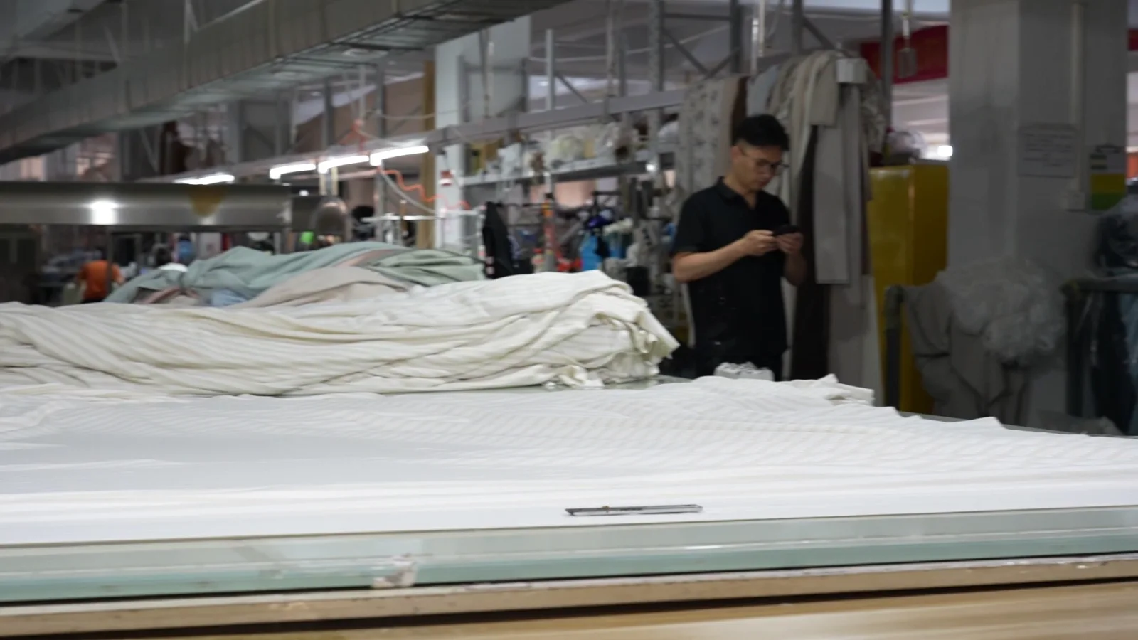 Xinlan Curtain manufacturing environment