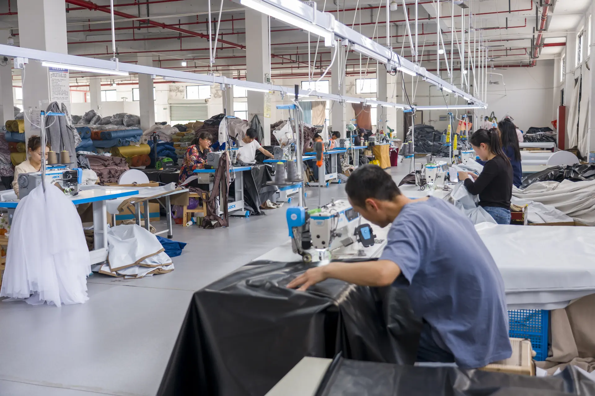 Sewing floor at the Xinlan curtain factory