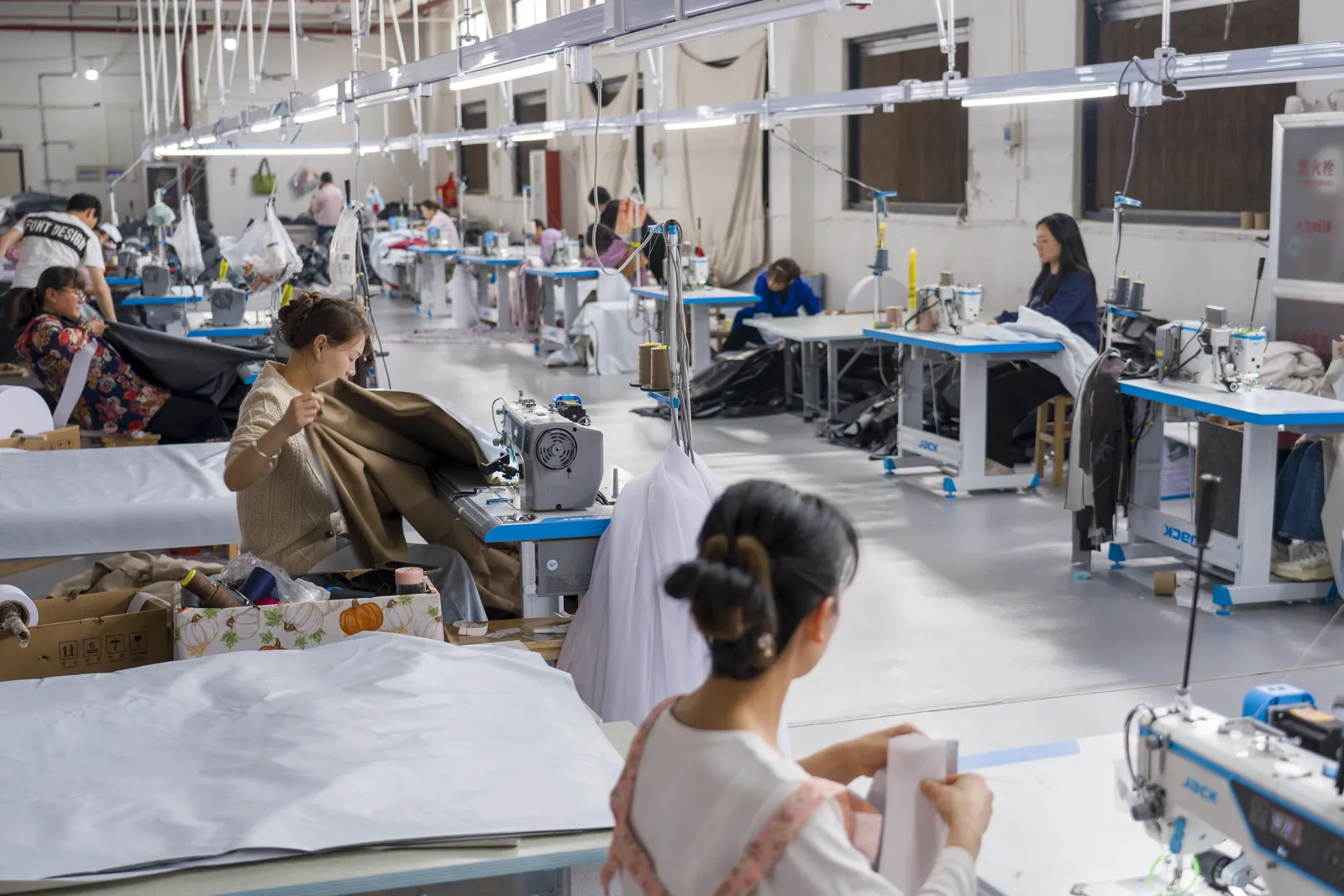 Curtain sewing lines at the Xinlan factory